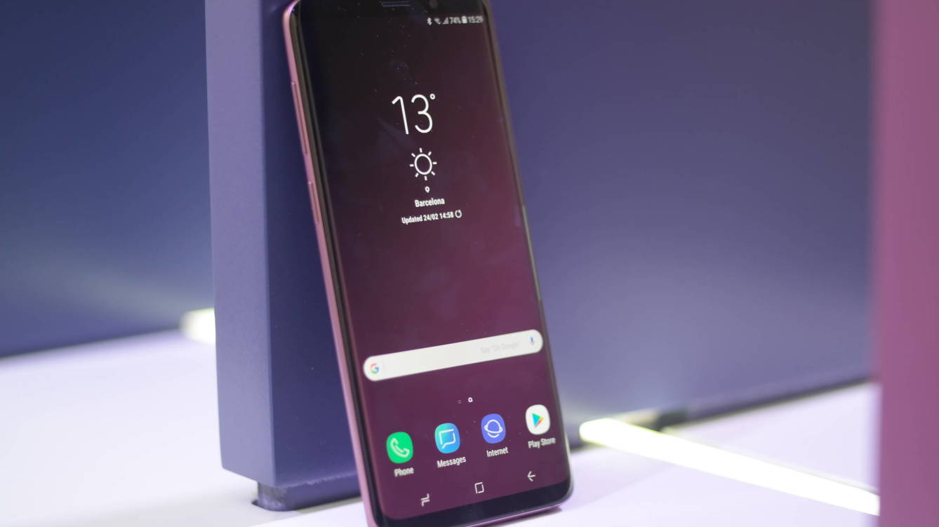 Cómo activar el modo linterna en cualquier Samsung Mobile 1