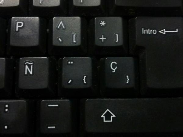 ¿Cómo escribir o Cedilla en el teclado? No hay suficientes letras