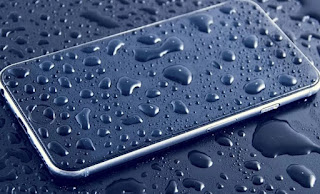 teléfono inteligente mojado telefono mojado