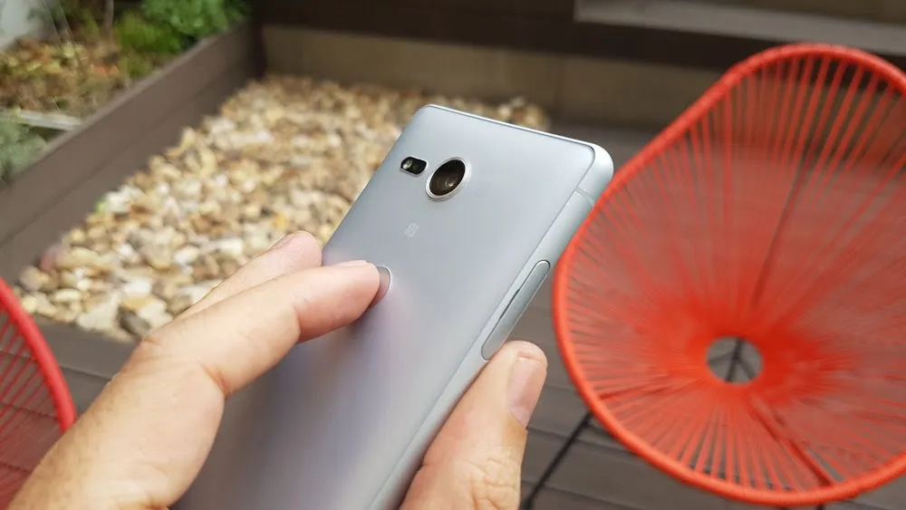 como hacer que el lector de huellas dactilares de su telefono inteligente android sea mas preciso