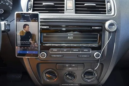 agregue bluetooth en el automovil y en la radio del automovil