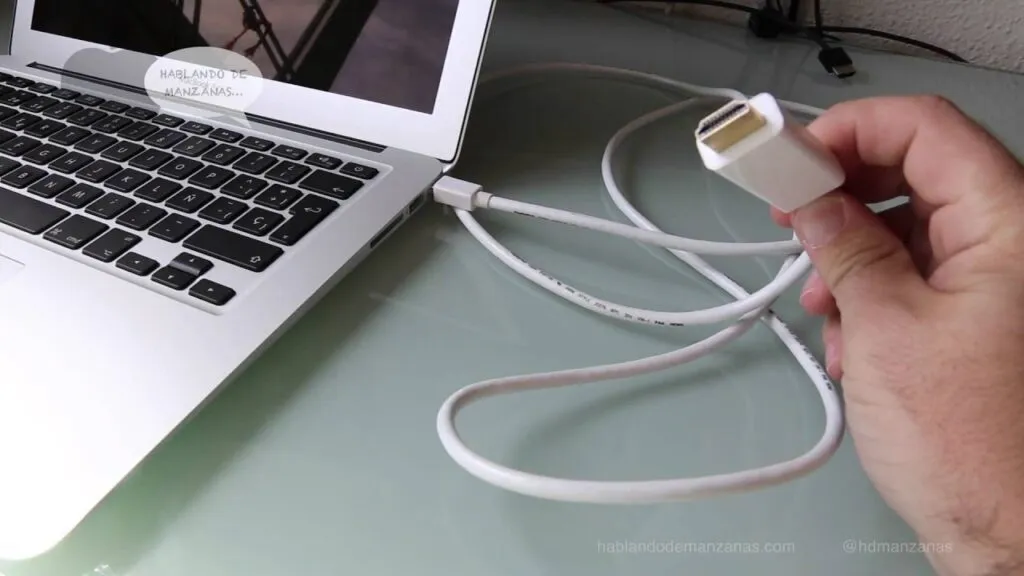 como conectar una mac a un televisor