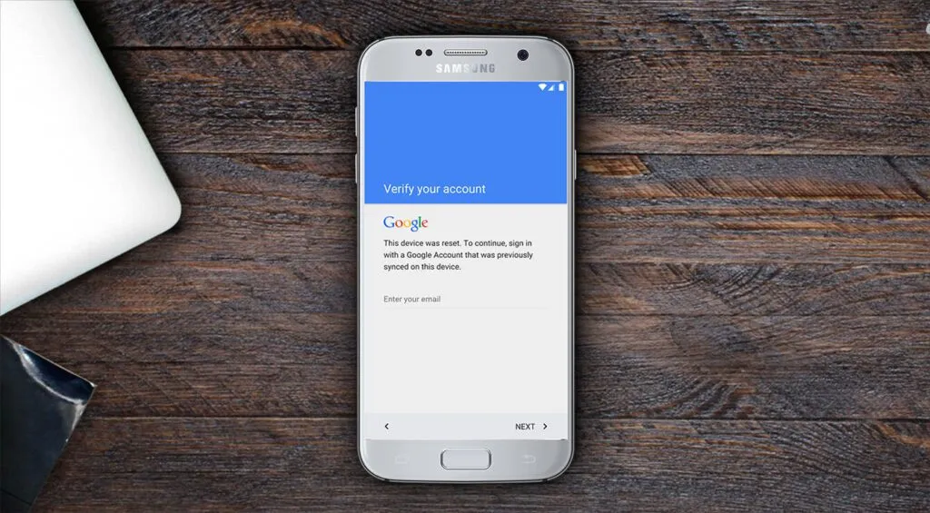 como restablecer u omitir la contrasena para iniciar sesion en una computadora y un telefono inteligente