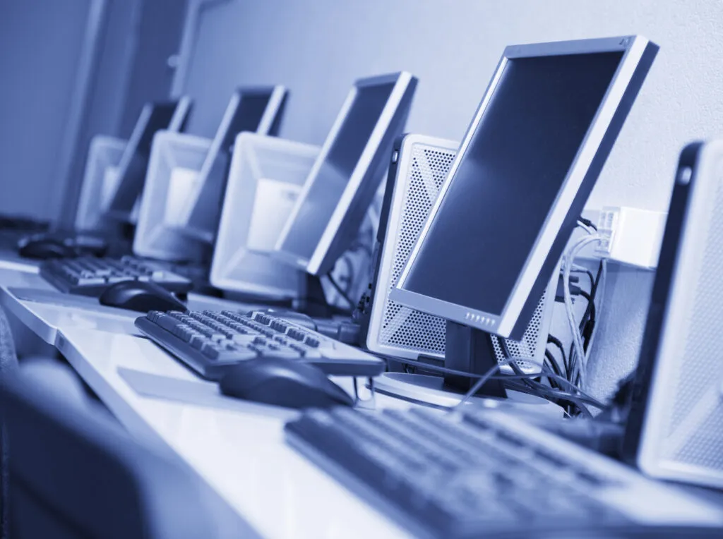 lo que necesita saber antes de comprar una computadora nueva