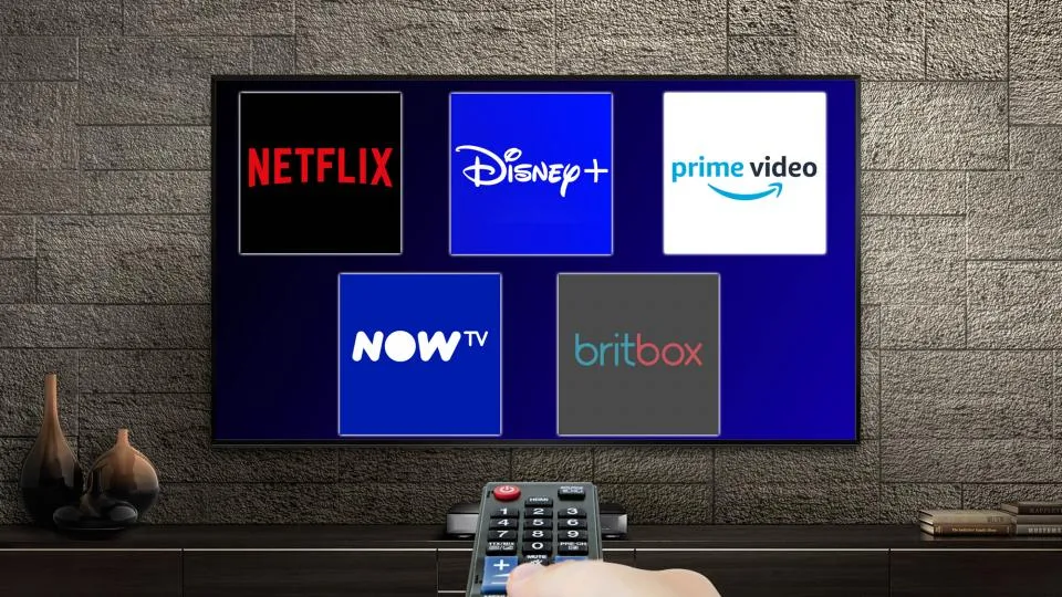 mejor netflix o sky nowtv diferencias entre ofertas y precios